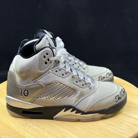 Air Jordan 5 Retro Wings Womens Grey Shoes Sz 7.5 New Sneaker IO2038-001 - Picture 4 of 10